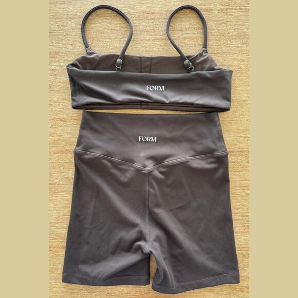 Form set (bra + shorts) size small - Picture 3 of 3